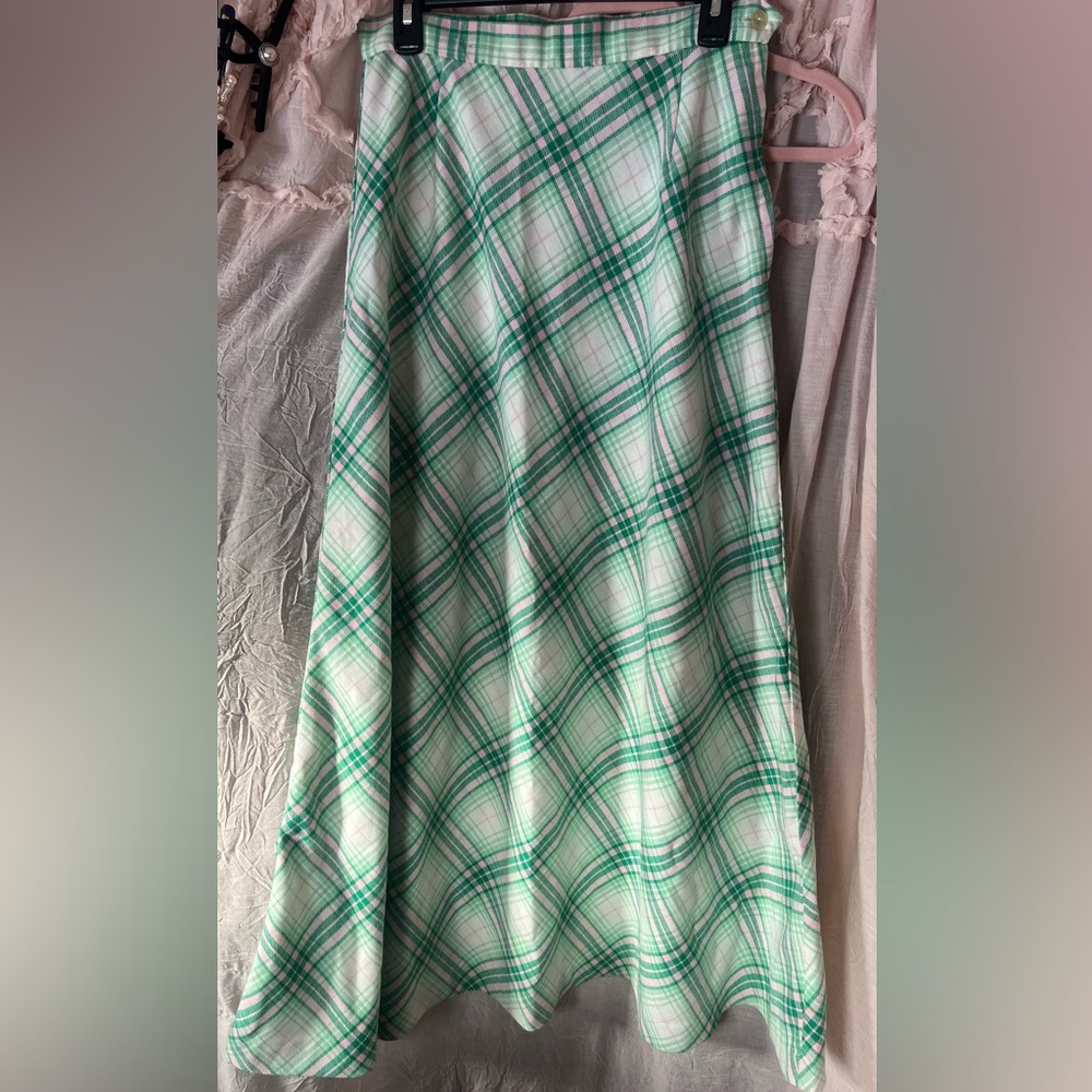 Vintage plaid Sears Jr Bazaar skirt. Very retro! Preppy!